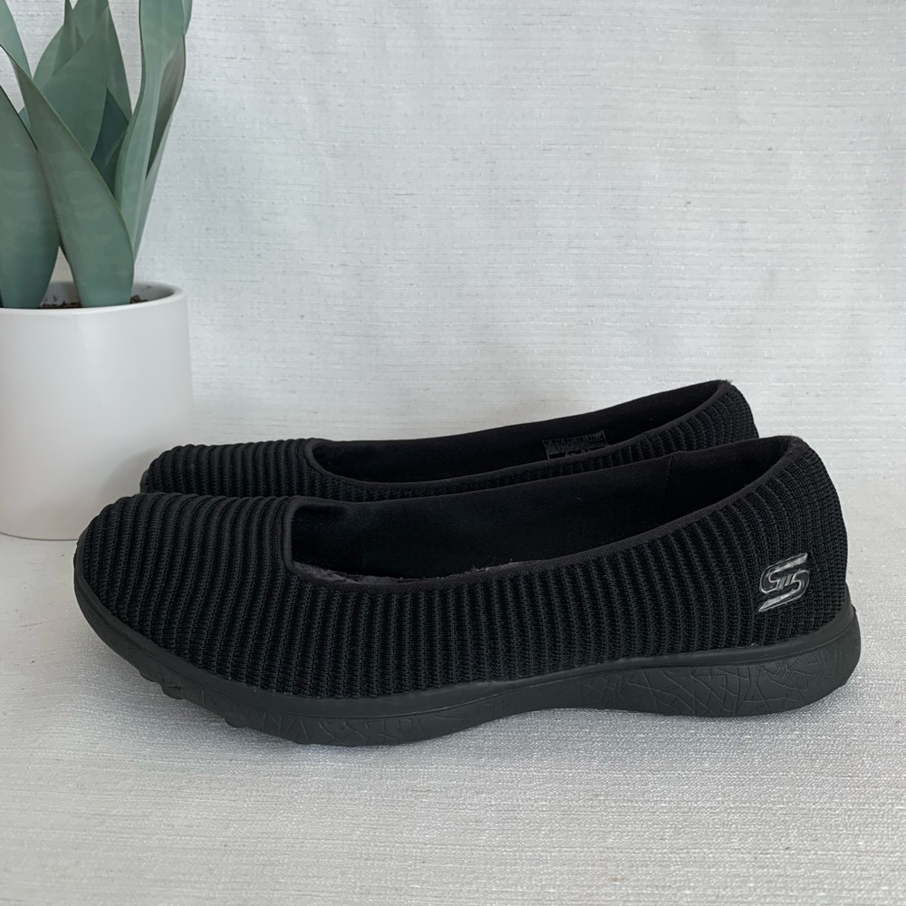 Skechers Microburst Inline Black Slip On Comfort Flats Woman’s 8